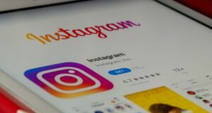 Instagram sera bientôt Traduire les légendes et les profils automatiquement
