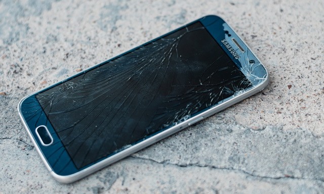 Comment accéder au téléphone Android avec écran cassé