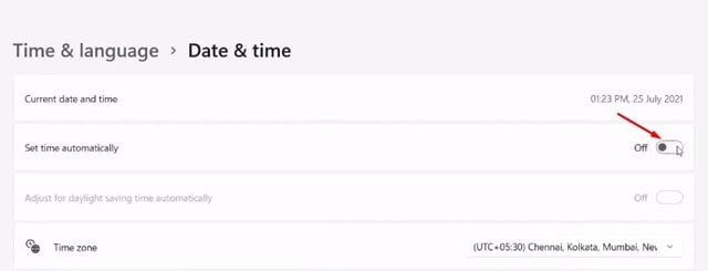 Désactivez l'option Définir le fuseau horaire automatiquement