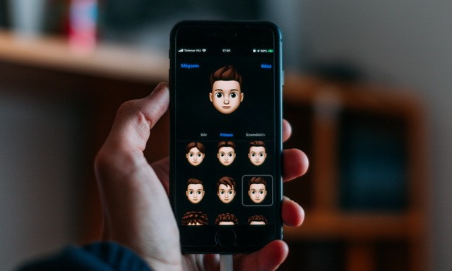 Comment utiliser un Memoji comme photo d'identité Apple