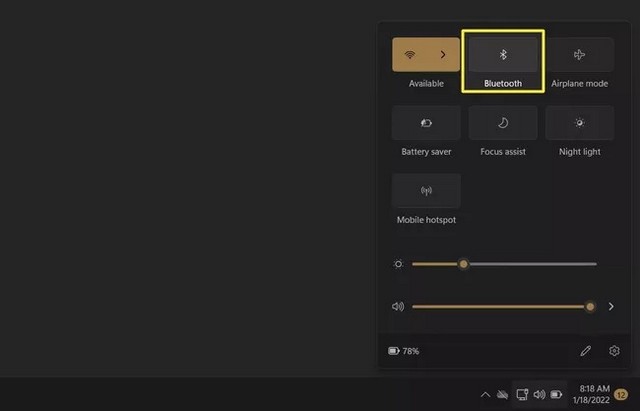 Enabling and disabling the Bluetooth button