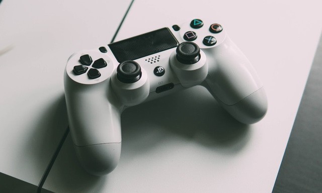 Comment utiliser une manette PS4 sur Xbox One