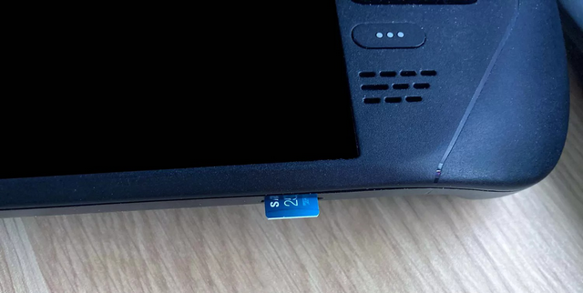 Connectez la clé USB bootable à votre Steam Deck