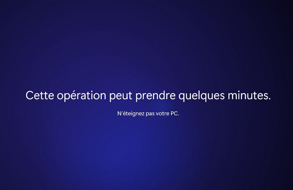 Patientez pendant la configuration de Windows